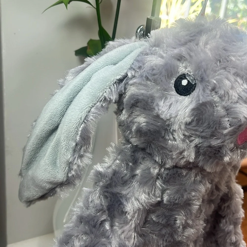 Petlou Floppy Rabbit Stuffingless Floppy Plush Squeak Chew Dog Toy 19” NEW
